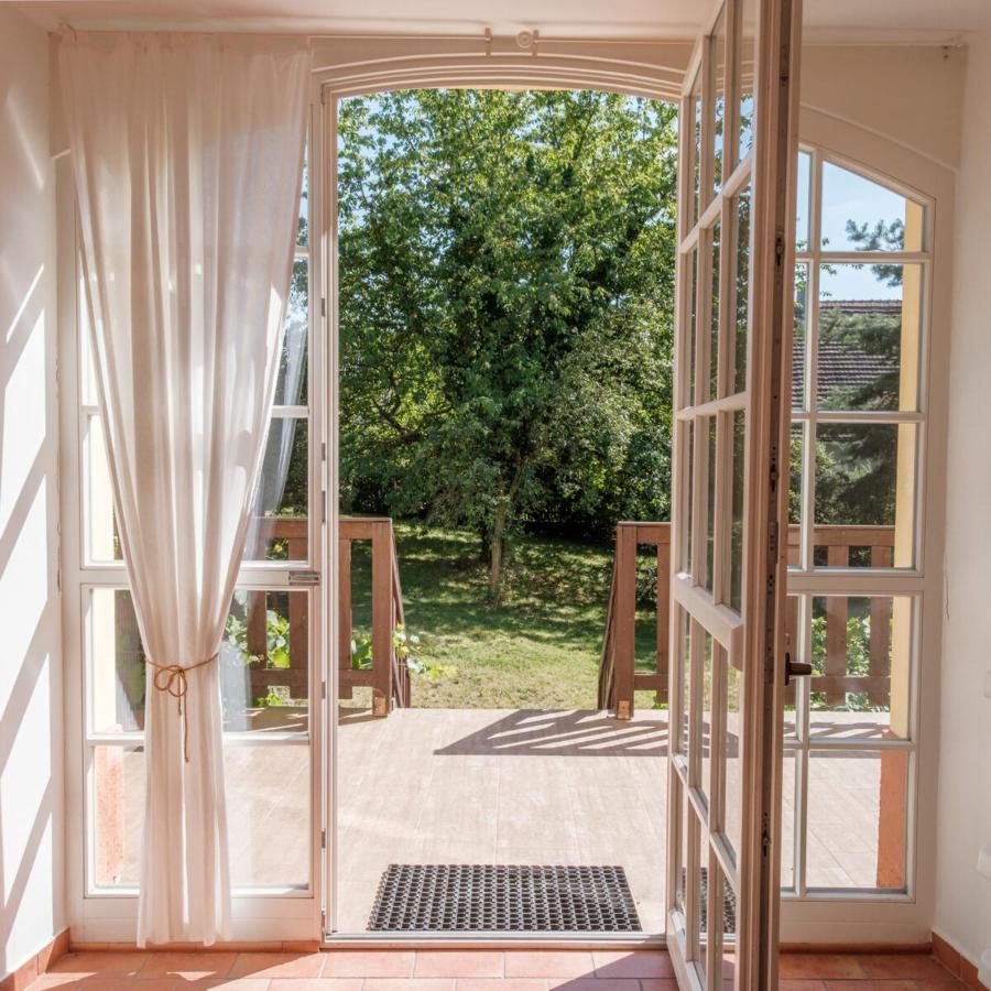 Penzion Pod Kalvarii Hotel Ustek Ngoại thất bức ảnh